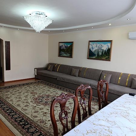 Улица Гоголя 2 Апартаменты 180 Метров Almatý Exterior foto