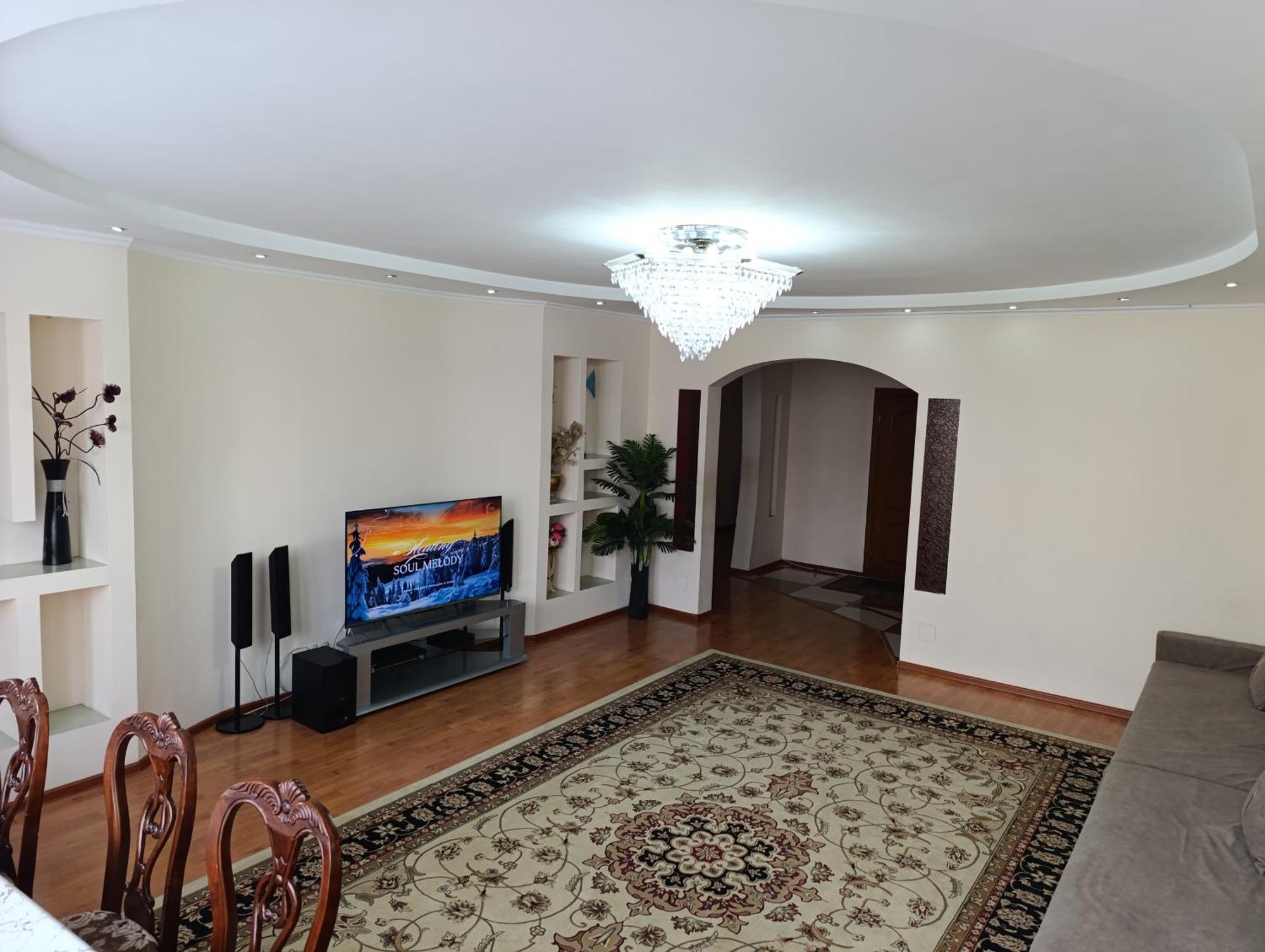 Улица Гоголя 2 Апартаменты 180 Метров Almatý Exterior foto